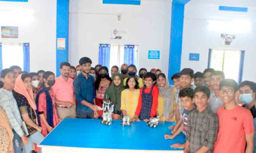 റോബോട്ടിക്സ് പഠിക്കാൻ ഗിഫ്റ്റഡ് ചിൽഡ്രൻ കൂട്ടുകാർ