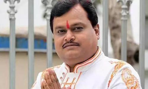 മുസ്‍ലിം പെൺകുട്ടികൾ ഹിന്ദു യുവാക്കളെ കല്യാണം കഴിക്കണമെന്ന് സുരേഷ് ചാവ​ങ്കെ