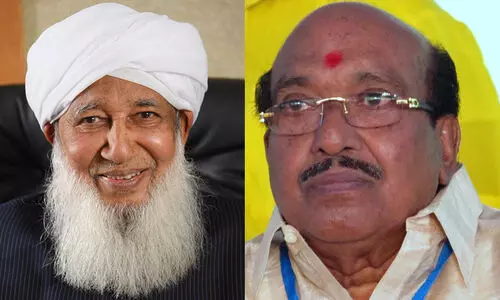 വെള്ളാപ്പള്ളിക്കും കാന്തപുരത്തിനും ഡോക്ടറേറ്റ്: സിന്‍ഡിക്കേറ്റില്‍ ചര്‍ച്ച നടന്നിട്ടില്ല- കാലിക്കറ്റ് രജിസ്ട്രാര്‍