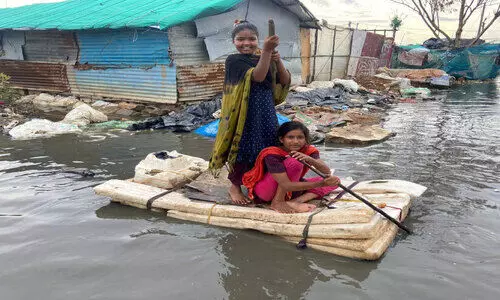 ബംഗളൂരുവിലെ പ്രളയം: കണ്ണീർകാഴ്ചയായി ചേരികൾ
