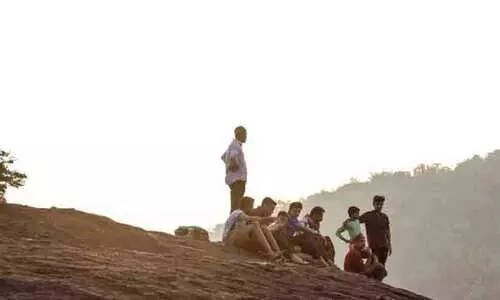 കാഴ്ചയുടെ പെരുമ്പറ മുഴക്കി പെരുമ്പാറ