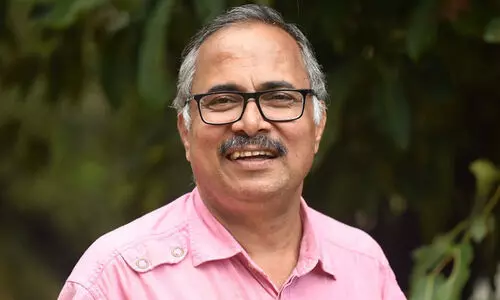 കവികൾ പുനർനിർമിച്ച പൊന്നോണം കവികൾ പുനർനിർമിച്ച പൊന്നോണം