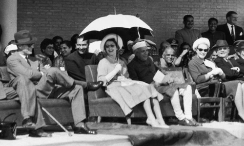 ജവഹർലാൽ നെഹ്റു, ഇന്ദിരാ ഗാന്ധി, കമൽ ഹാസൻ, ഒടുവിൽ മോദി; എലിസബത്ത് രാജ്ഞിയുടെ ഇന്ത്യാ സന്ദർശനങ്ങൾ