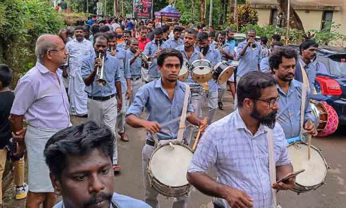 സഹപ്രവർത്തകന്‍റെ വിയോഗ വേദനയിലും അവർ തീർത്തത് മേളപ്രപഞ്ചം