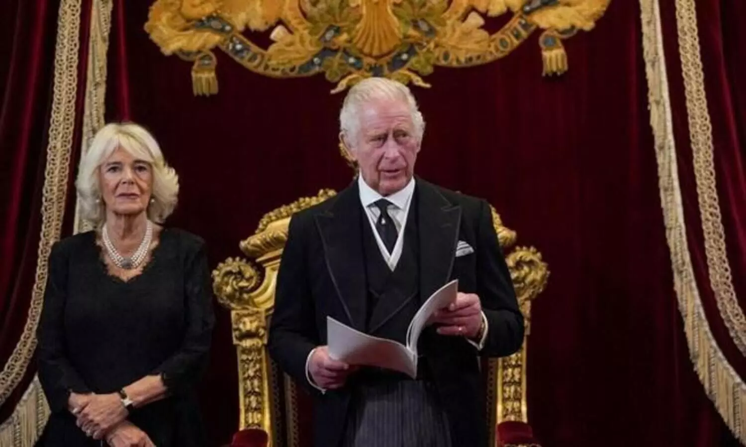 ചാൾസ് മൂന്നാമൻ സ്ഥാനമേറ്റു