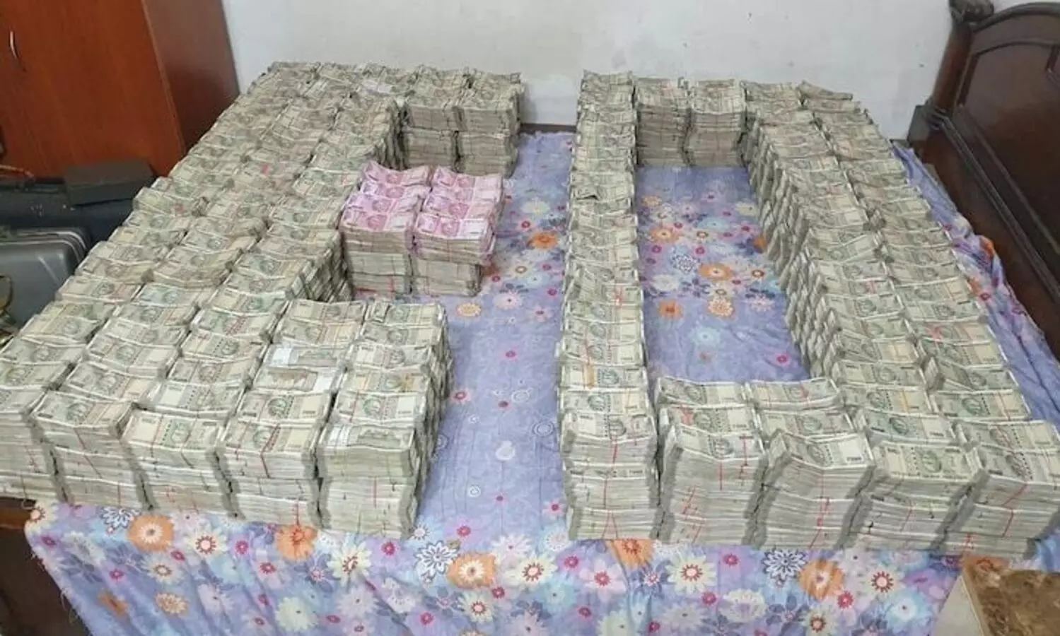 ഓൺലൈൻ ഗെയിമിങ് ആപ്പിന്‍റെ സ്ഥാപനങ്ങളിൽ റെയ്ഡ്; ഏഴു കോടി രൂപ പിടിച്ചെടുത്തു