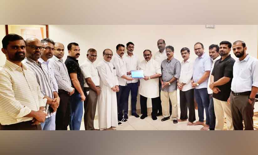 മലപ്പുറം ജില്ല കെ.എം.സി.സി അംഗത്വ കാമ്പയിൻ മലപ്പുറം ജില്ല കെ.എം.സി.സി അംഗത്വ കാമ്പയിൻ