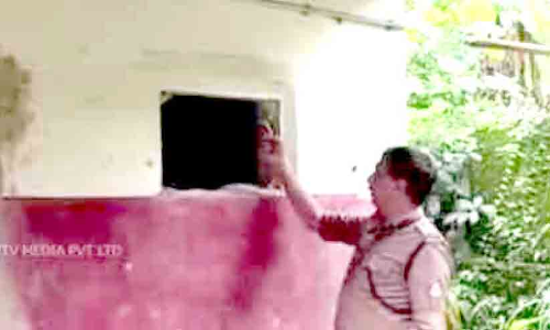 കല്ലാച്ചിയിൽ റെക്സിൻ കടയിൽ മോഷണം