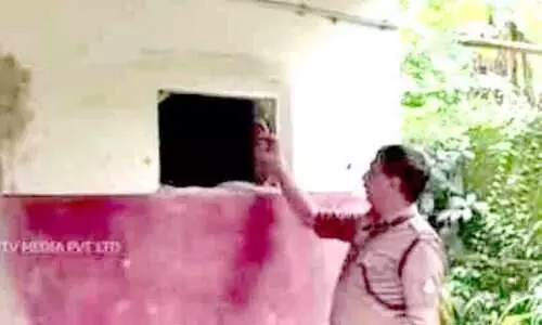 കല്ലാച്ചിയിൽ റെക്സിൻ കടയിൽ മോഷണം