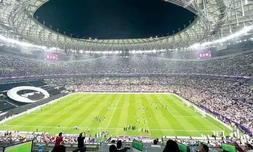 സ്വർണക്കൂട് നിറഞ്ഞ് കളിയാവേശം