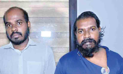 യുവാവിനെ വെട്ടിയ രണ്ടുപേർ അറസ്റ്റിൽ യുവാവിനെ വെട്ടിയ രണ്ടുപേർ അറസ്റ്റിൽ