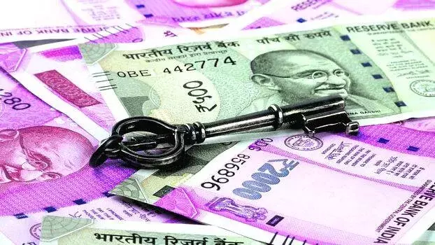 ഓണത്തിന്‍റെ പതിവ്​ ചെലവുകൾ പോലും താങ്ങാനാകാതെ കാലിയായി​ ഖജനാവ്​