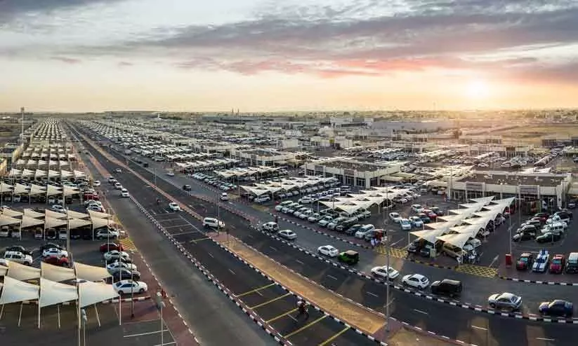 സൂഖ്‌ അൽ ഹറാജിൽ ഇലക്ട്രിക് കാറുകൾക്ക് പ്രിയം