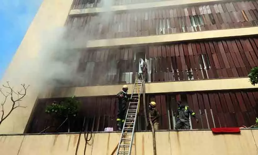 lucknow hotel fire