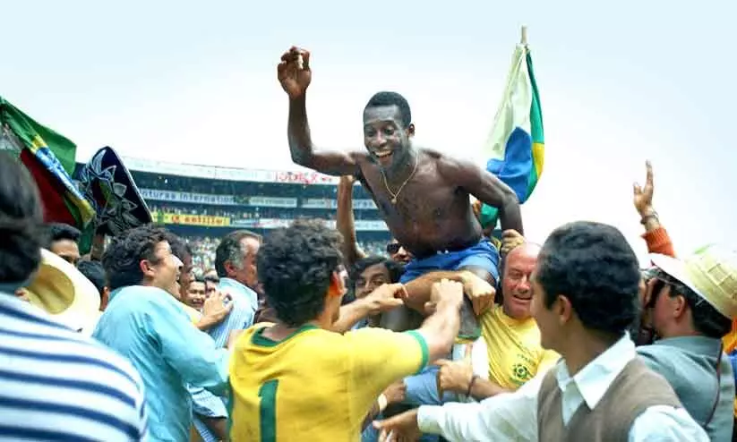 അതിശയച്ചെപ്പു തുറന്ന സുവർണസംഘം