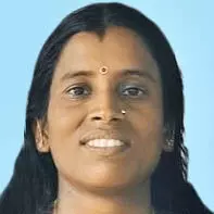 വീ​ട്ട​മ്മ വാ​ഹ​നാ​പ​ക​ട​ത്തി​ൽ മ​രി​ച്ചു