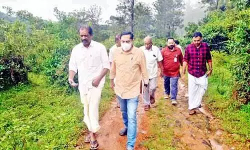 ആ​രോ​ഗ്യ വി​ദ്യാ​ഭ്യാ​സ ഡ​യ​റ​ക്ട​ര്‍ സ​ന്ദ​ര്‍ശി​ച്ചു; മെഡിക്കല്‍ കോളജ് നിർമാണം വേഗത്തിലാക്കും