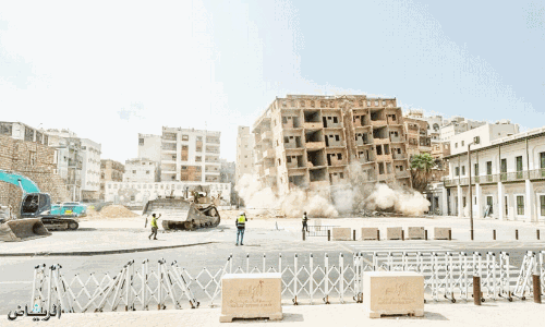 buildings in ancient Jeddah began to be demolished