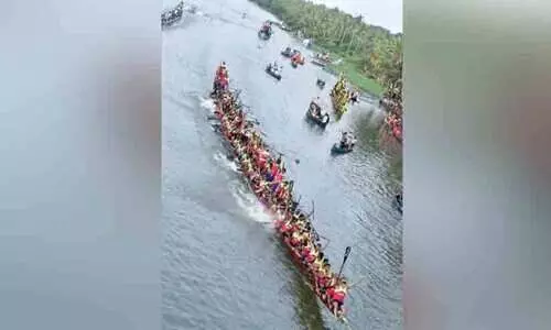 കന്നേറ്റി ജലോത്സവം: നടുവിലേപറമ്പൻ ചാമ്പ്യൻ
