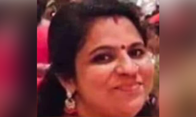 നദിയിൽ വീണ മകനെ രക്ഷിക്കാൻ ശ്രമിക്കുന്നതിനിടെ ഒഴുക്കിൽപ്പെട്ട യുവതിയുടെ മൃതദേഹം കണ്ടെത്തി നദിയിൽ വീണ മകനെ രക്ഷിക്കാൻ ശ്രമിക്കുന്നതിനിടെ ഒഴുക്കിൽപ്പെട്ട യുവതിയുടെ മൃതദേഹം കണ്ടെത്തി