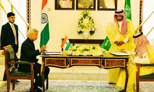 ദൃഢബന്ധം പുതുക്കി; ഊഷ്മളത ഉറപ്പിച്ചു