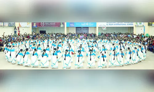 മനം കവർന്ന്, വിസ്മയം തീർത്ത് മെഗാ തിരുവാതിര