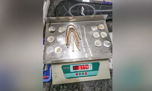 ടൈഗർബാമിലും പെൻസിൽ ഷാർപ്​നറിലും ഒളിപ്പിച്ച്​ സ്വർണം കടത്താൻ ശ്രമം; കരിപ്പൂരിൽ യുവാവ്​ പിടിയിൽ