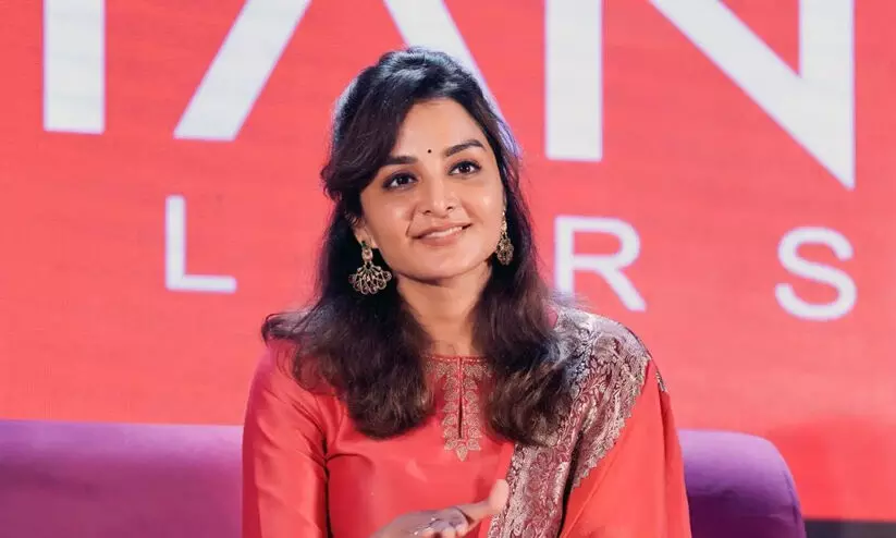 വരണ്ട പ്രദേശം... ചുറ്റും മരങ്ങളോ, വീടോ ഒന്നുമില്ല- ആലോചിക്കുമ്പോഴാണ് അതിന്റെ പേടി മനസിലാകുന്നത് -മഞ്ജു വാര്യർ വരണ്ട പ്രദേശം... ചുറ്റും മരങ്ങളോ, വീടോ ഒന്നുമില്ല- ആലോചിക്കുമ്പോഴാണ് അതിന്റെ പേടി മനസിലാകുന്നത് -മഞ്ജു വാര്യർ