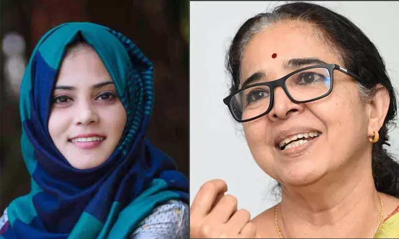 തെരുവ് നായകളോട് അങ്ങ് സംസാരിച്ച് കാര്യങ്ങൾ ബോധ്യപ്പെടുത്തണം; കോഴിക്കോട് മേയറെ ട്രോളി ഫാത്തിമ തഹ്ലിയ തെരുവ് നായകളോട് അങ്ങ് സംസാരിച്ച് കാര്യങ്ങൾ ബോധ്യപ്പെടുത്തണം; കോഴിക്കോട് മേയറെ ട്രോളി ഫാത്തിമ തഹ്ലിയ