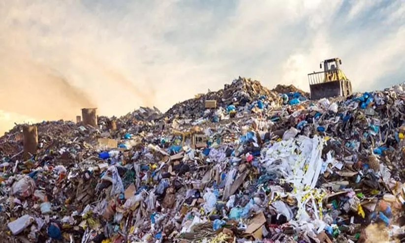 ബി.ജെ.പി ഡൽഹിക്ക് നൽകിയത് മൂന്ന് മാലിന്യ മലകൾ -ആഞ്ഞടിച്ച് ആംആദ്മി പാർട്ടി ബി.ജെ.പി ഡൽഹിക്ക് നൽകിയത് മൂന്ന് മാലിന്യ മലകൾ -ആഞ്ഞടിച്ച് ആംആദ്മി പാർട്ടി