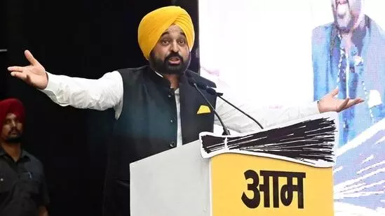 പഞ്ചാബ് സർക്കാറിനെ അട്ടിമറിക്കാൻ ബി.ജെ.പി; കോടികൾ കോഴ വാഗ്ദാനം ചെയ്തെന്ന് പഞ്ചാബ് സർക്കാറിനെ അട്ടിമറിക്കാൻ ബി.ജെ.പി; കോടികൾ കോഴ വാഗ്ദാനം ചെയ്തെന്ന്