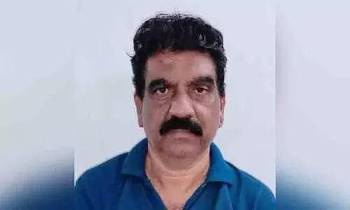 Income Tax Officers Robbery