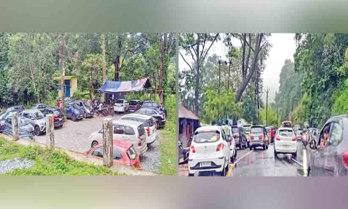 എൻ ഊര് മനോഹരം; പാർക്കിങ് സൗകര്യം പരിതാപകരം