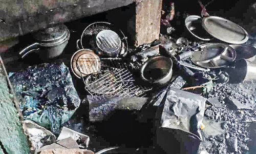 ചായക്കടയിൽ പാചകവാതക സിലിണ്ടറുകൾ പൊട്ടിത്തെറിച്ചു