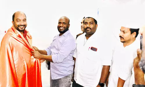 യാത്രയയപ്പ് നൽകി