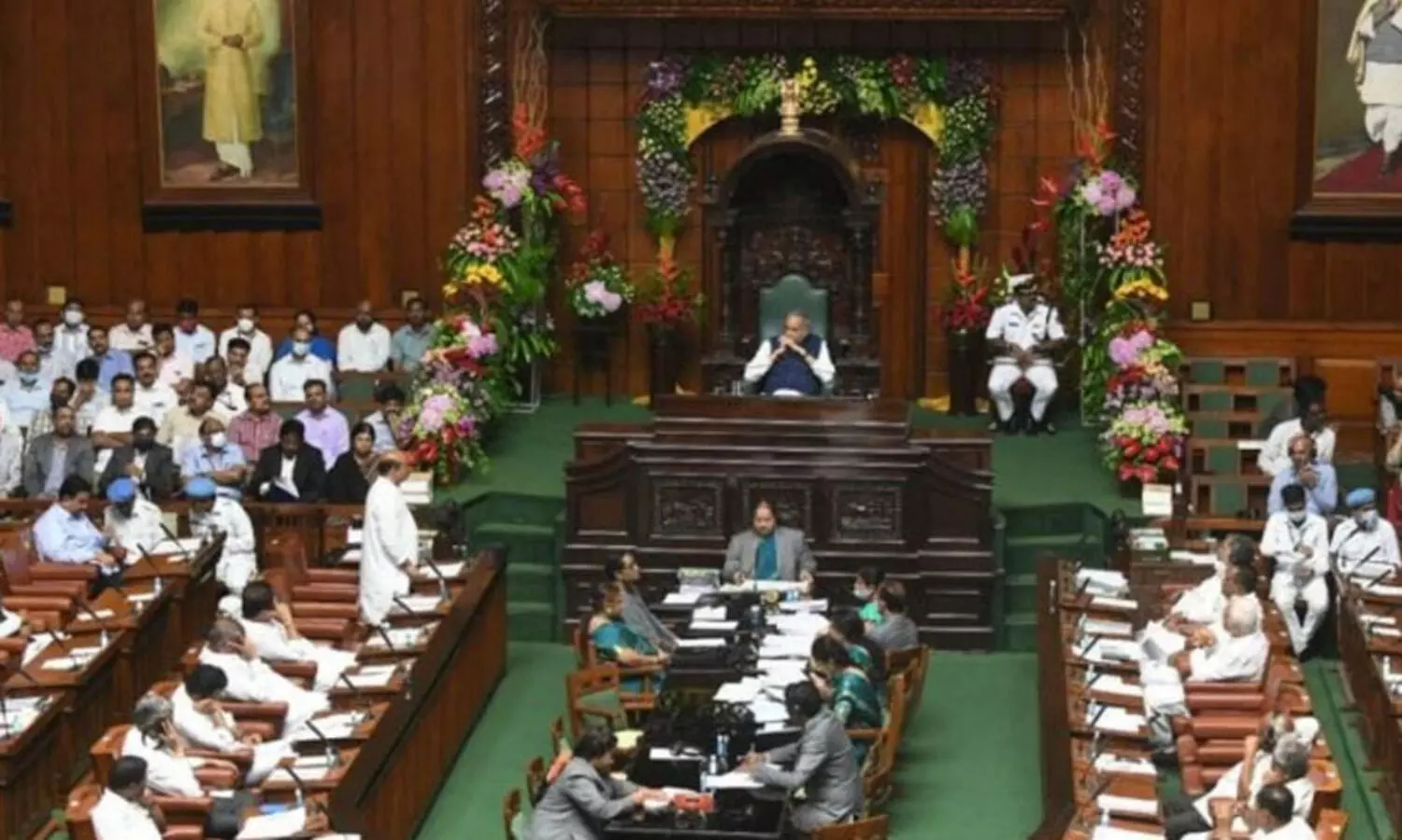 കർണാടക നിയമനിർമാണ കൗൺസിലും കടന്ന് മതപരിവർത്തന നിരോധന നിയമം