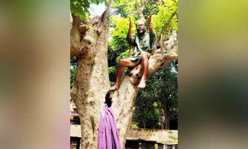 തെരുവുനായ്​ ശല്യത്തിനെതിരെ ഒറ്റയാൾ പ്രതിഷേധം