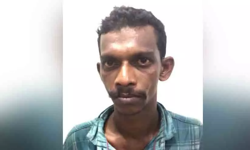 ക്ഷേ​ത്ര​വ​ഞ്ചി കു​ത്തി​ത്തു​റ​ന്ന​യാ​ള്‍ പി​ടി​യി​ൽ