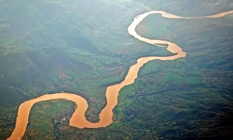 പുഴയുടെ പാട്ട്, സന്ധ്യ, ആഴം പുഴയുടെ പാട്ട്, സന്ധ്യ, ആഴം