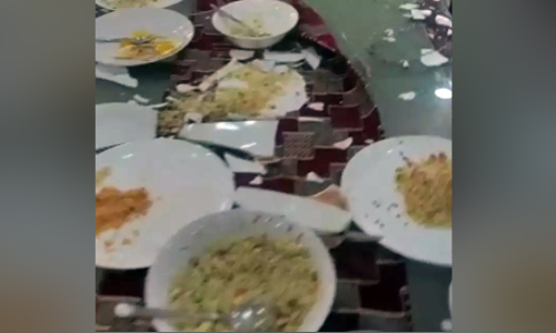 ഫ്രൈഡ് റൈസില്‍ ചിക്കന്‍ കുറഞ്ഞെന്ന്; റിസോര്‍ട്ടില്‍ അഞ്ചംഗ സംഘത്തിന്റെ അഴിഞ്ഞാട്ടം