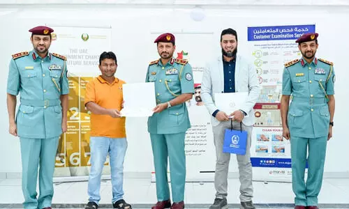 പതിമൂന്നാം നിലയിലെ ജനലിൽ കുടുങ്ങി അഞ്ചു വയസ്സുകാരൻ; രക്ഷകനായി വാച്ച്മാൻ