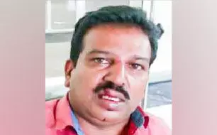 നായ്ക്കൾ വട്ടംചാടി; സ്കൂട്ടർ മറിഞ്ഞ് യാത്രക്കാരന് പരിക്ക്