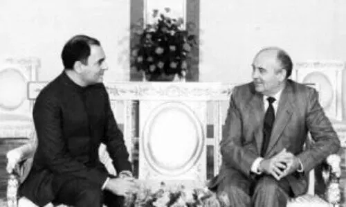 ഗോ​ർ​ബ​ച്ചേ​വു​മാ​യി ന​ട​ത്തി​യ  ര​ണ്ട​ര അ​ഭി​മു​ഖ​ങ്ങ​ൾ!