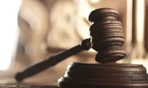 സിവിക് ചന്ദ്രൻ കേസ്: ജഡ്ജിയുടെ സ്ഥലംമാറ്റം സ്റ്റേ ചെയ്തു