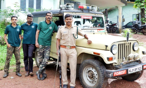 കാട്ടാനകളെ തുരത്താന് പ്രത്യേക ദൗത്യസംഘമെത്തി കാട്ടാനകളെ തുരത്താന് പ്രത്യേക ദൗത്യസംഘമെത്തി