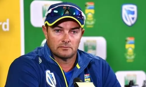 മാ​ർ​ക് ബൗ​ച്ച​ർ മും​ബൈ ഇ​ന്ത്യ​ൻ​സ് കോ​ച്ച്