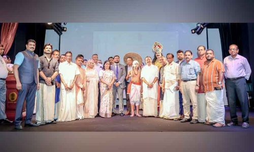 മലയാളികൾ മഹാബലിയെ ദത്തെടുത്തതാകാമെന്ന് മന്ത്രി മുരളീധരൻ