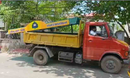 വിവാദ ബസ് കാത്തിരിപ്പ് കേന്ദ്രം പൊളിച്ചുമാറ്റി