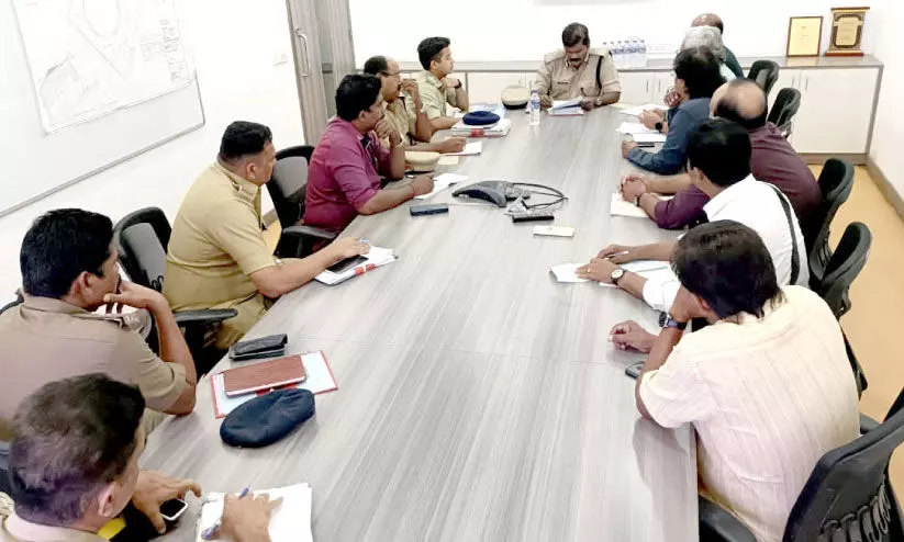 ഇന്ത്യ-ദക്ഷിണാഫ്രിക്ക മത്സരത്തിന് നാളുകൾ ശേഷിക്കേ കാര്യവട്ടം സ്പോർട്സ് ഹബിലെ ഇൻറർനെറ്റ് കേബിളുകൾ അജ്ഞാതർ മുറിച്ചു