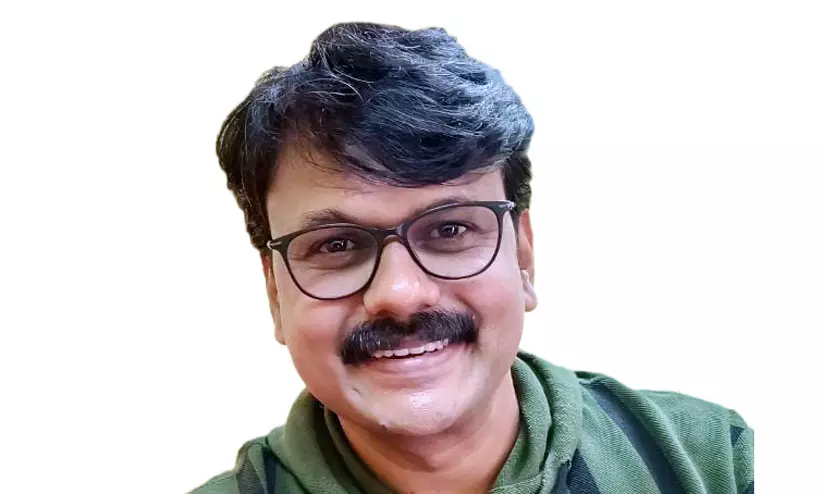 കലാഭവൻ സുധി വേദിയിൽ കലാഭവൻ സുധി വേദിയിൽ